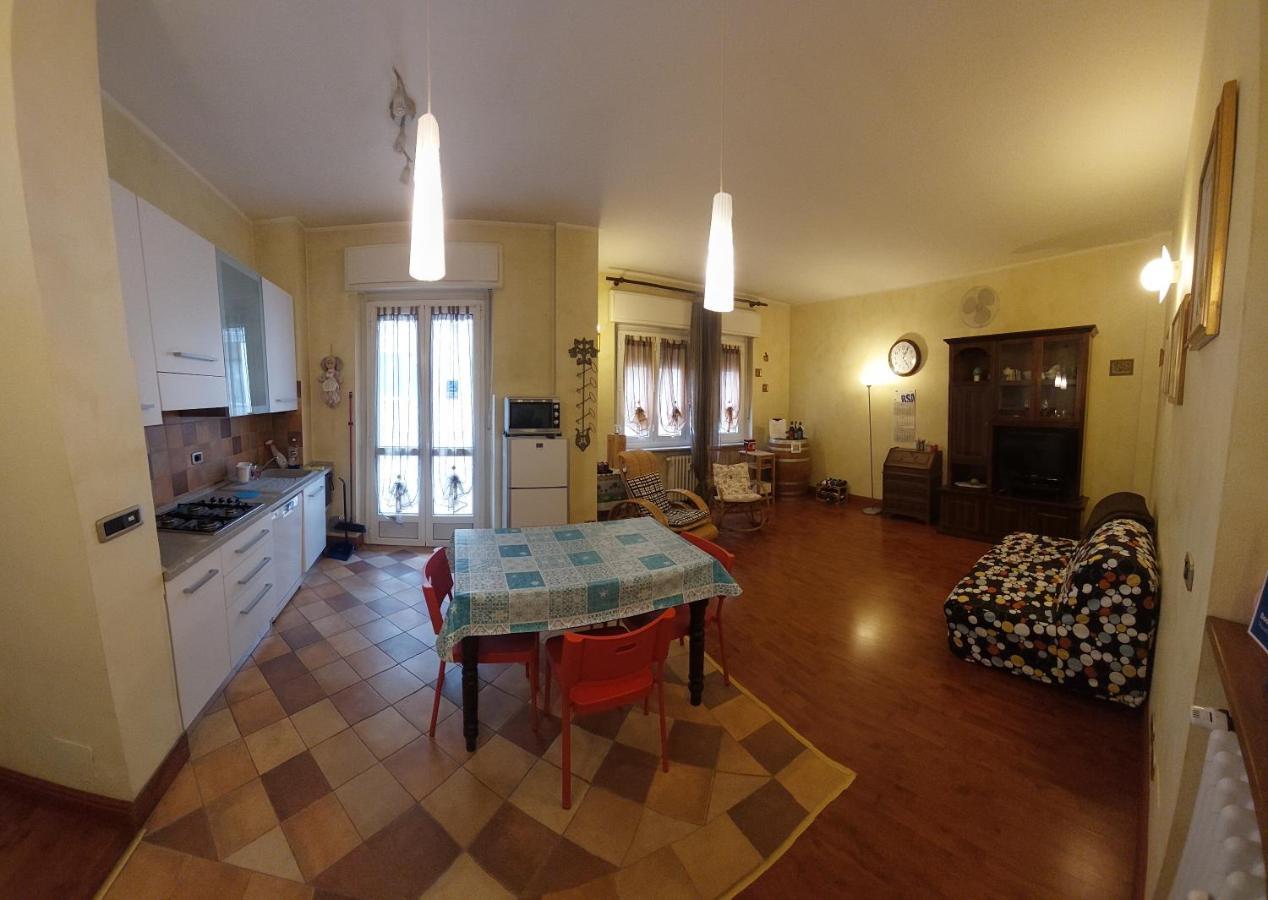 Asti Lovely Apartment Exterior photo